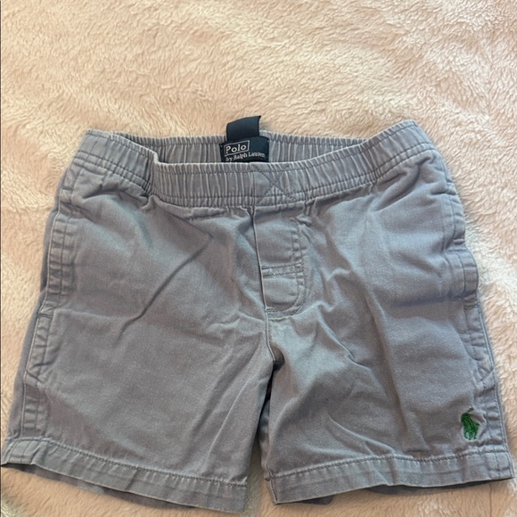 Polo by Ralph Lauren Kids Light Gray Shorts, size 4T, run big - Picture 1 of 2